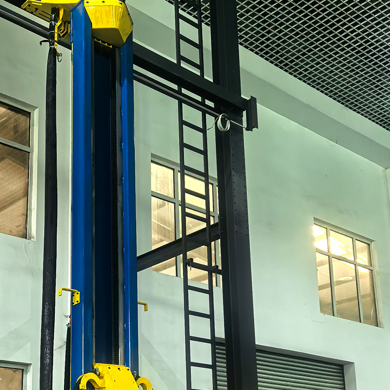 Schleifraum und automatische Strahlanlage